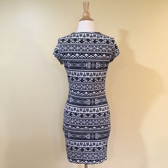 Modern Floral Striped Bodycon Dress - Picture 5 of 5